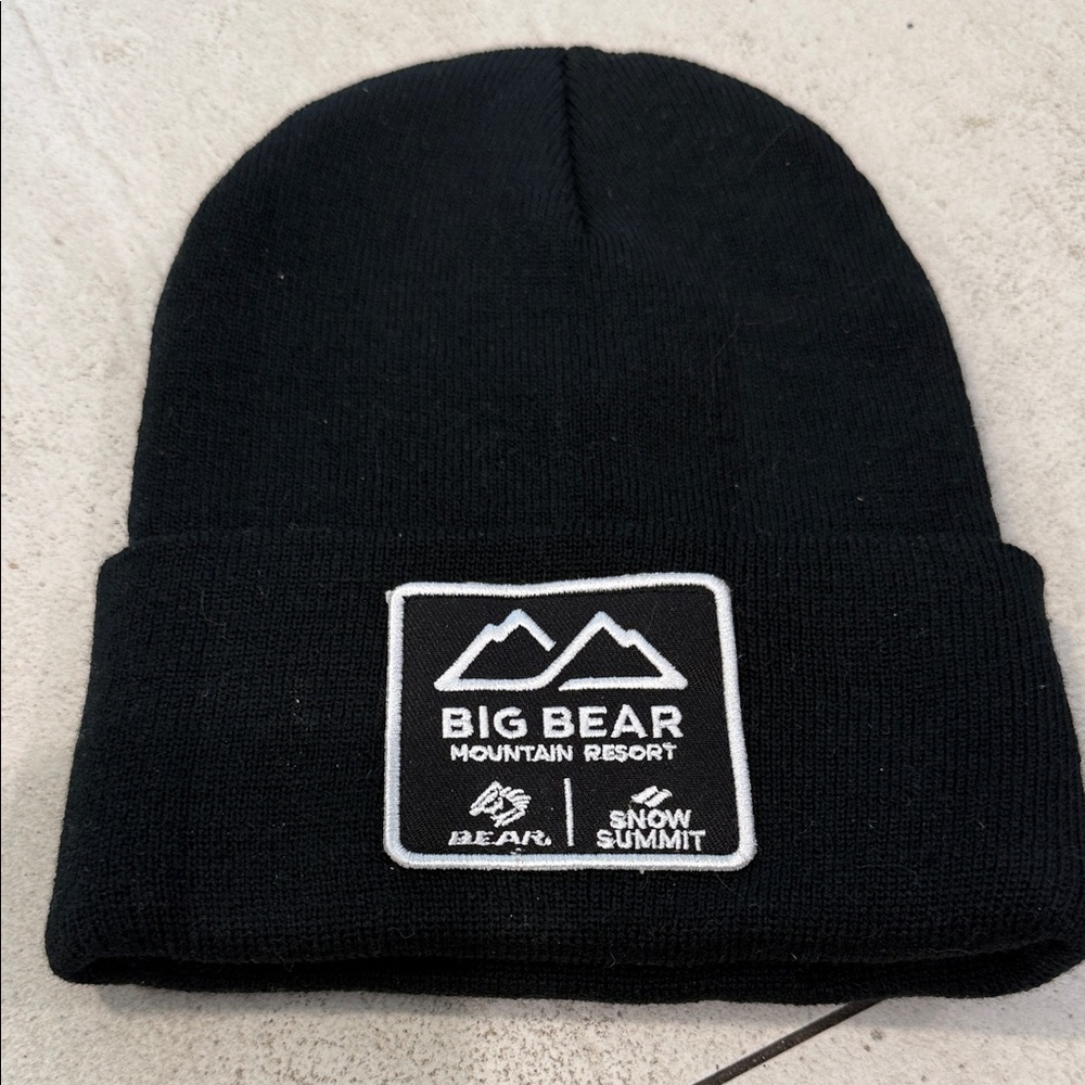 BIG bear mountain Black Beanie